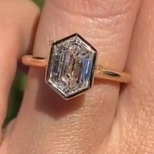 2CT Elongated Hexagon Cut Bezel Set Wedding Ring Moissanite Engagement Ring 14K Solid Yellow Gold Handmade Solitaire Proposal Ring Gift