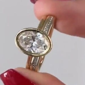 2CT Oval Cut Bezel Set Engagement Ring VVS1 Moissanite Ring 14K Yellow Gold Unique Wedding Ring Bridal Set Ring Anniversary Ring For Her