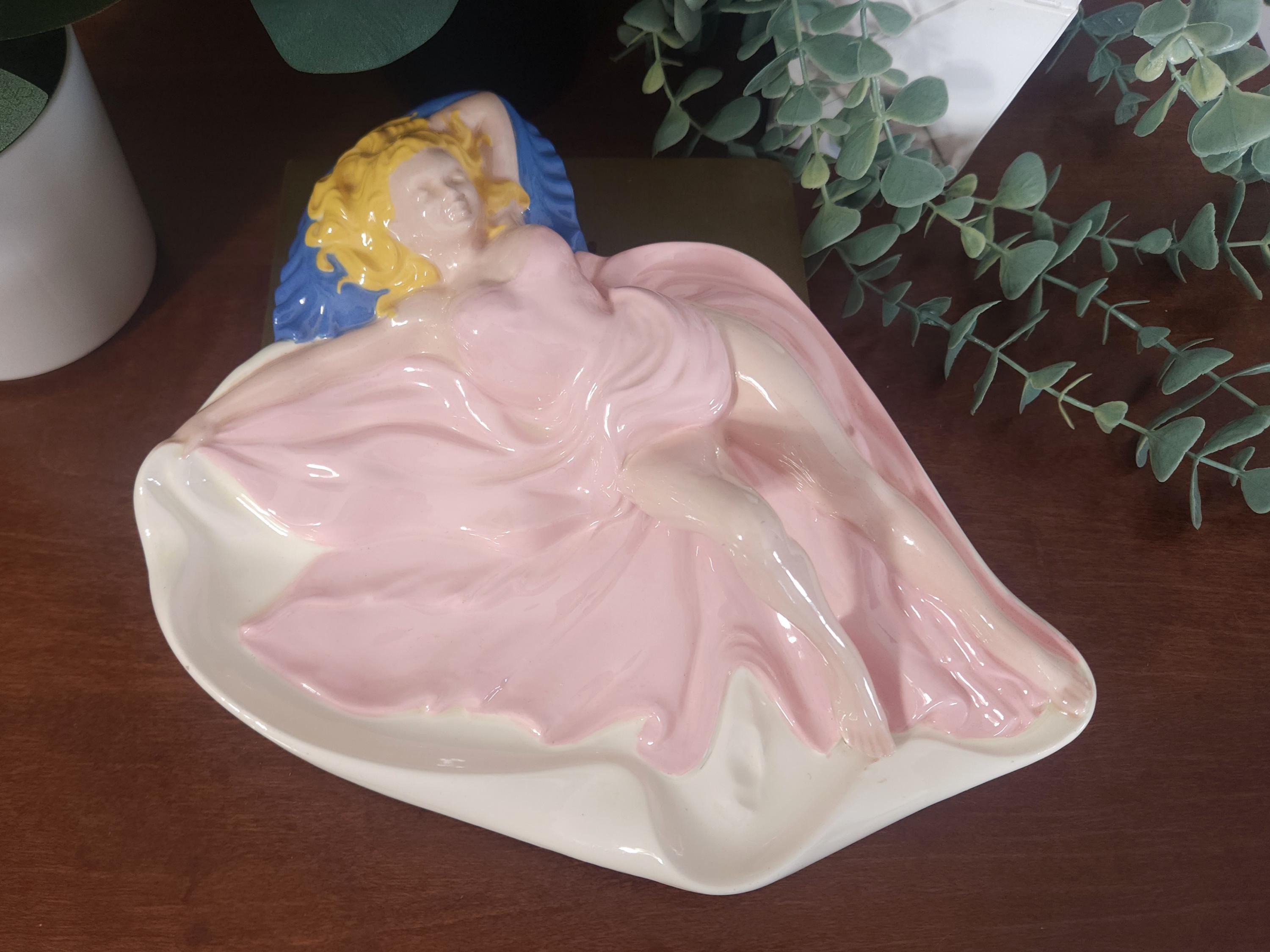 Pin up Ashtray - Etsy