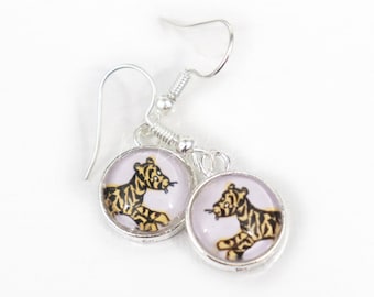 Glass dome art earrings - Classic Tigger