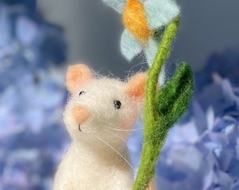 Felted Animal Sculpture - Needle Felted Mouse , Soft Sculpture , Felt Mouse Ornament , Mice Gifts , Miniature Mouse , OOAK Mouse