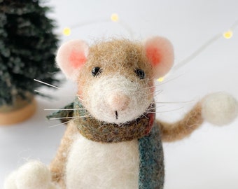 Felted Animal Sculpture - Needle Felted Mouse , Christmas , Felt Mouse Ornament , Gifts, Mouse Sculpture , Miniature Mouse , OOAK Mouse