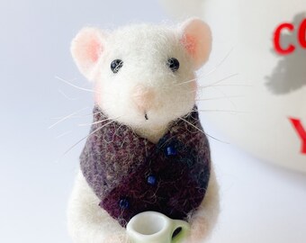 Wool Felted Winter Mouse with Scarf and Coffee Mug, Tea Coffee Lover Holiday Friend Gift, Christmas Coffee Tier Tray Decor, Miniature Mouse