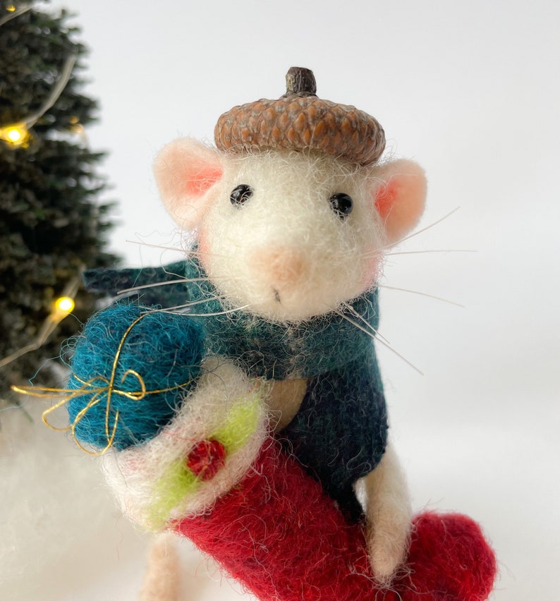 Needle Felted Mouse with Christmas gift Needle felted mouse , needle felted animal , Christmas gift , Christmas mouse , Christmas image 1