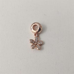 Pandora Dazzling Daisy Charm Rose gold