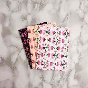 3 cuadernos con páginas de papel para hacer bocetos