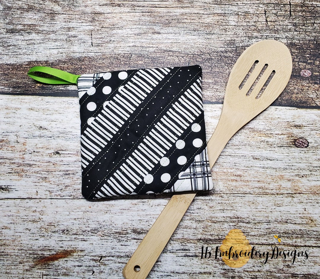 ITH Striped Smaller Quilted Potholderin the Hoop Machine Embroidery