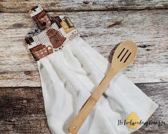 ITH Towel Topper - Towel Hanger - in the hoop machine embroidery Grid quilting towel topper