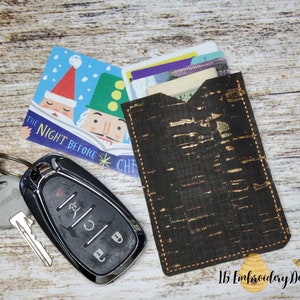ITH credit card wallet–in the hoop machine embroidery credit card/cash holder made with light weight leather or cork fabric. No sewing!