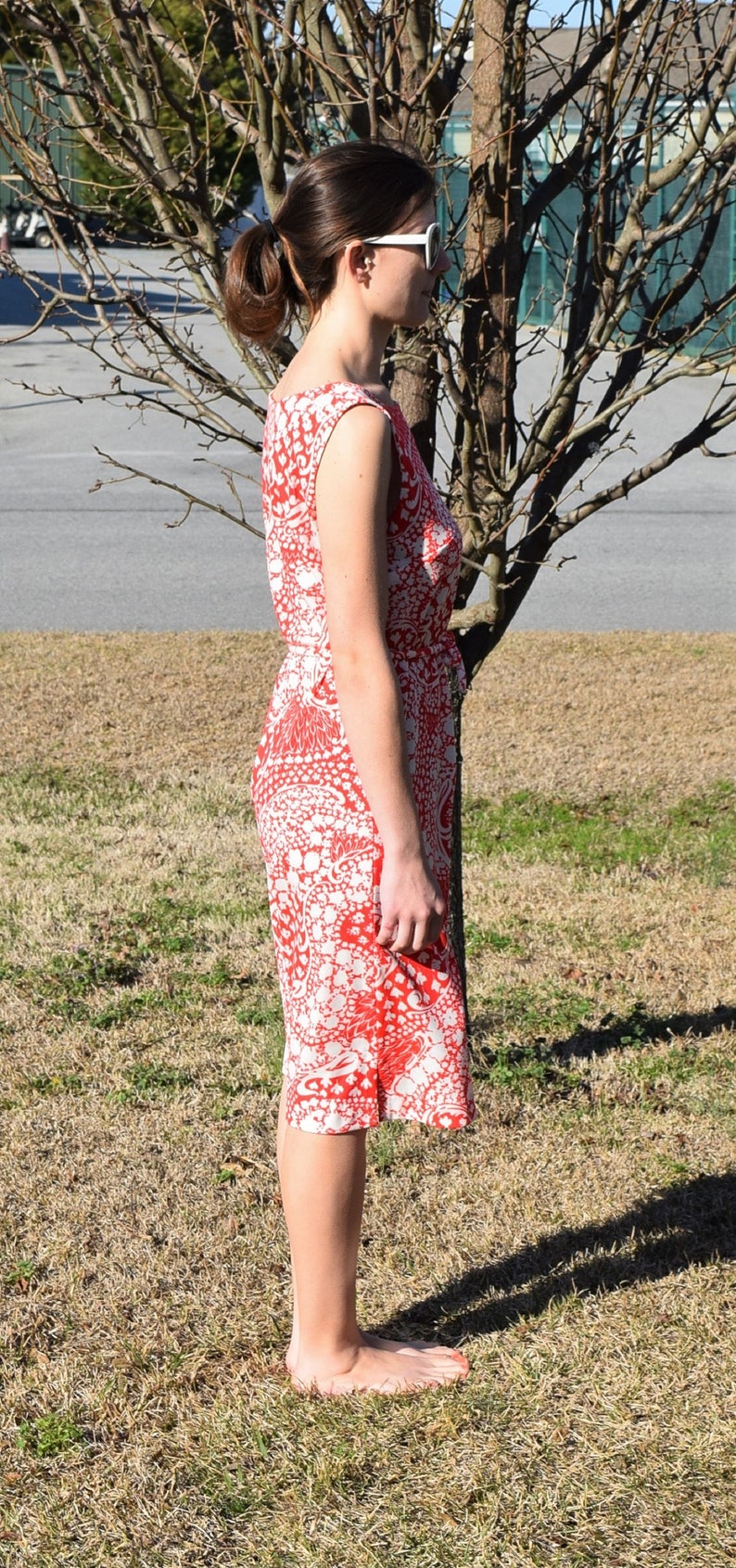 Vintage 70/'s Red White Floral Fleur de Lis Print Sheath Dress Size SM