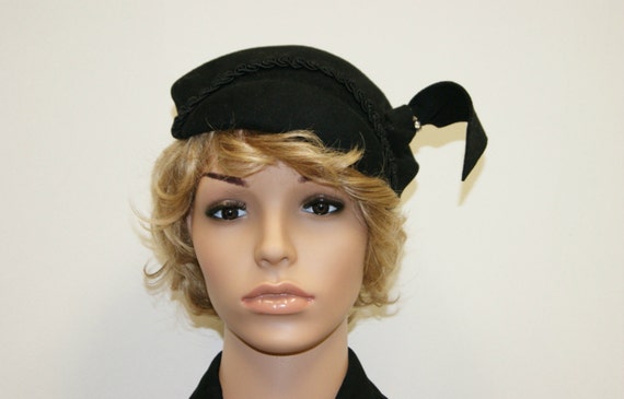 Vintage 40's 50's Black Wool Hat With Rhinestones… - image 1