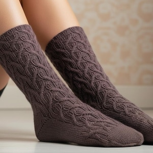 Patroon kabelsokken breien (pdf), gezellig gebreide sokontwerp