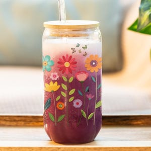 Floral Sipper Glass, Floral Design, Iced Coffee Glass, Gift For Women, Coffee Lover, Bridesmaid Gifts, Mother&#39;s Day Gift, Iced Coffee Cup