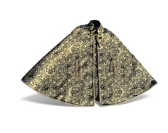 Vintage Reversible Woven Tapestry Cape – 70s Cloak Style
