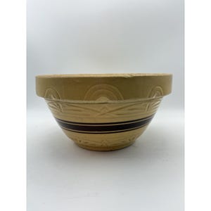 Vintage Yellow Ware Mixing Bowl – 10&quot; Brown Stripe Stoneware – Embossed Farmhouse Kitchen Bowl, Cottage Core, Primitive Kitchen, Country