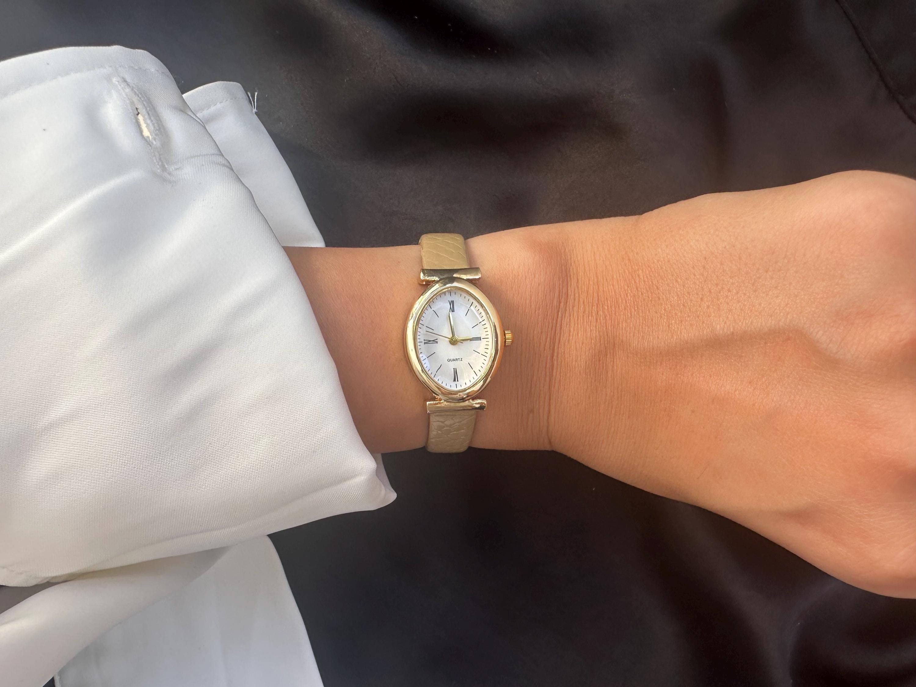 Elegant Leather Strap Women display picture 1