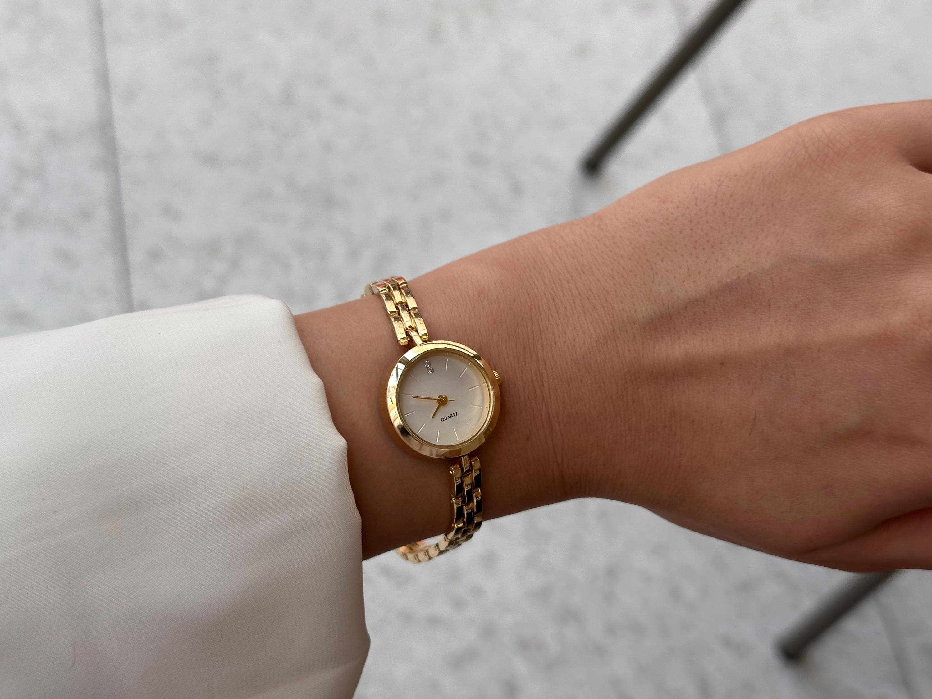 Gold Watch with Ornate Band and Round Face Full Diamond Luxury Women Watch Round Face Stylish Gold  main image 4