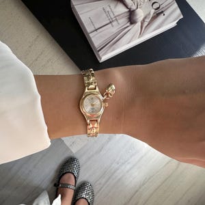Elegant Gold Women’s Watch – Adjustable Vintage-Style Bracelet Watch – Small Feminine Quartz Wristwatch Gift