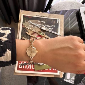 Elegant Women’s Watch – Pearl White Dial – Vintage Style Bracelet Watch – Gift for Her