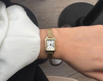Gold Roman Numeral Square Watch: Retro Mother’s Day Gift