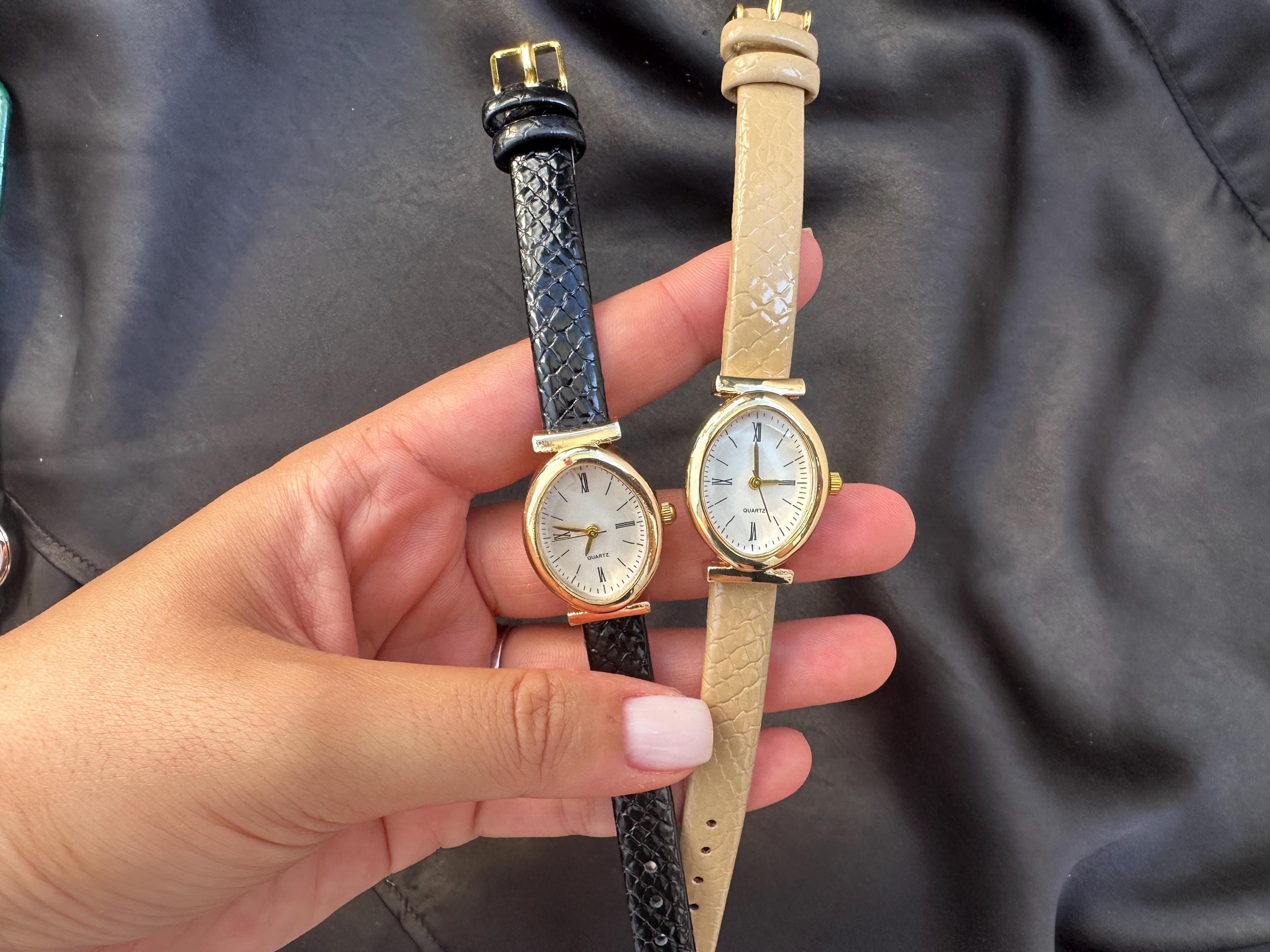 Elegant Gold-Tone Watch with White Leather Strap – Minimalist Design for Women Womens 30mm Wafer Slim Gold Plated Watch with Mesh Band main image 4