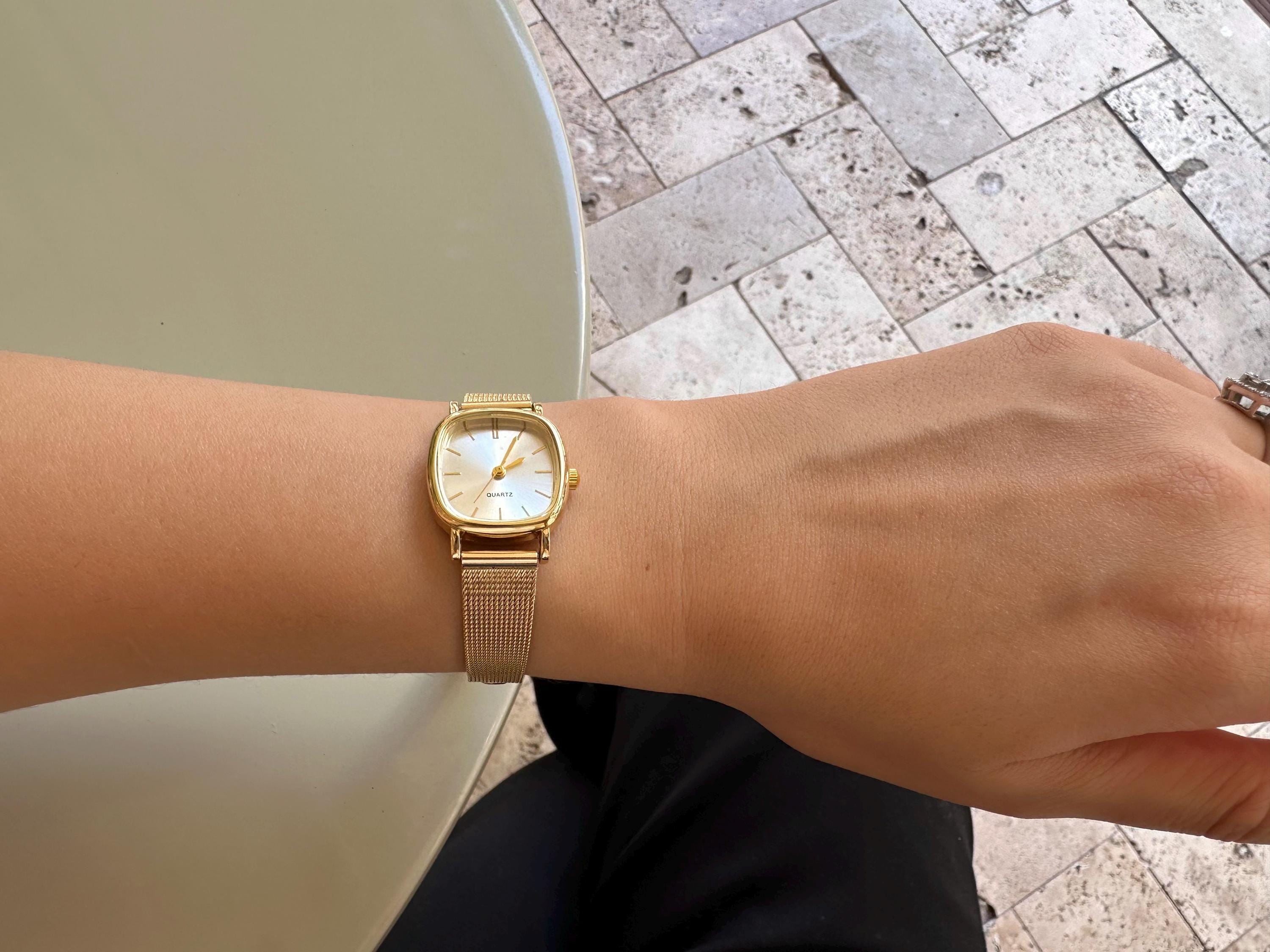 Vintage Style Gold Mesh Watch, Minimalist Square Wristwatch  display picture 3