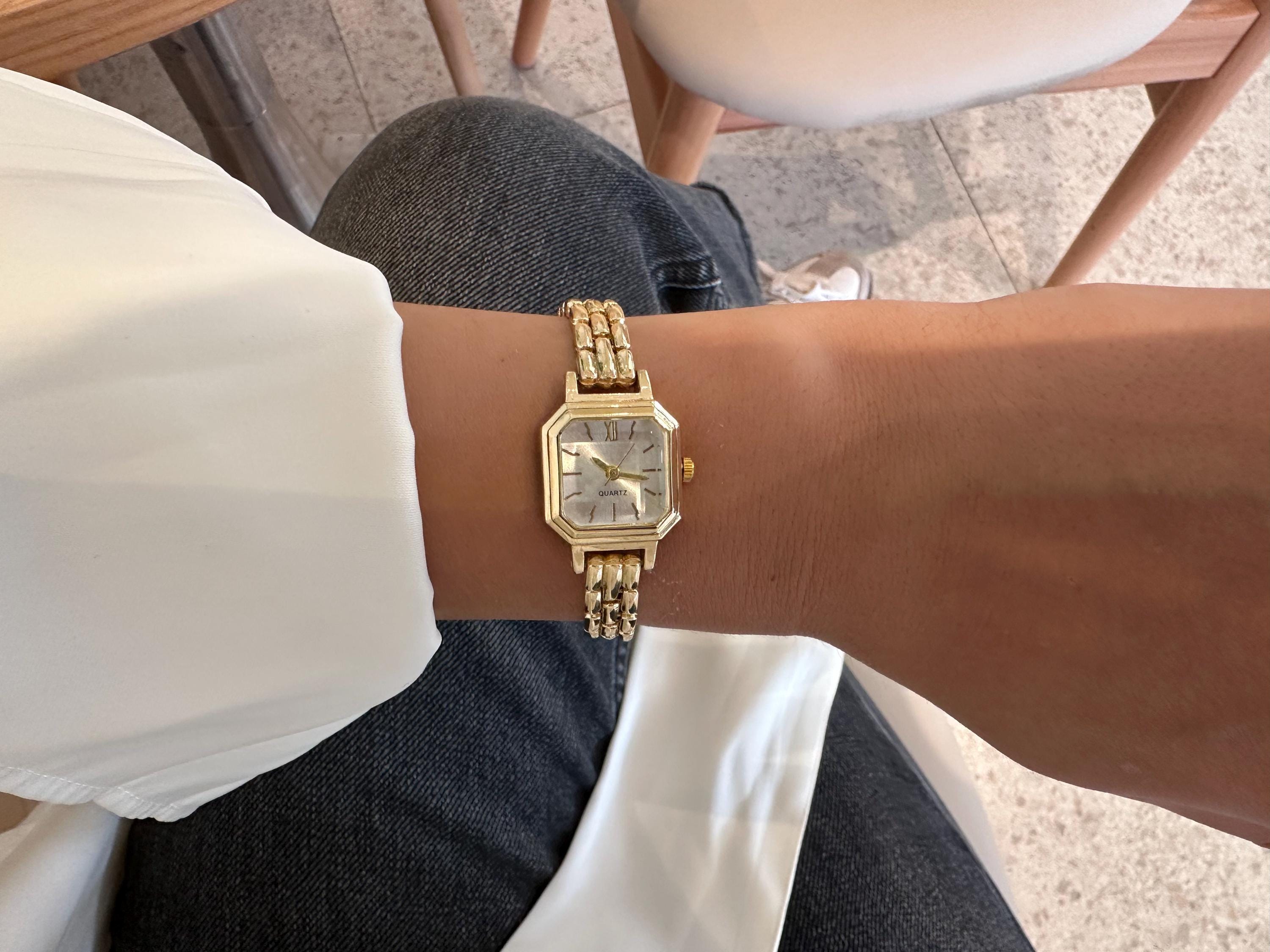 Vintage Swiss Herlin Gold Dainty Quartz Classic Square Stretch Watch Vintage Elgin - Ladies Price :30,000 Gold plated Quartz  main image 2