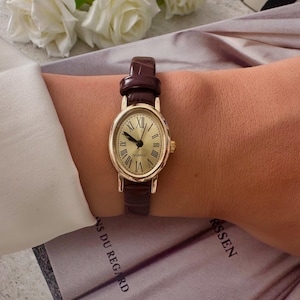Orologio da donna ovale vintage - Cinturino in pelle marrone - Orologio al quarzo classico - Idea regalo per la festa della mamma