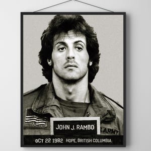 Poster di Rambo - Foto segnaletica di John J. Rambo, stampa del film anni '80, decorazione retrò di Stallone, poster cult, stampa artistica in bianco e nero di alta qualità