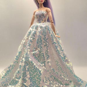 Iridescent Sequin Ball Gown: Evening Dress for 11.5"-12" Dolls Bild 6