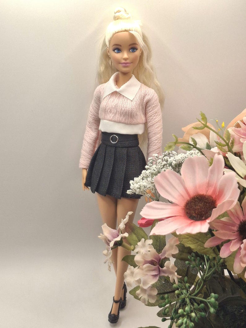 Fashion Doll Fall Outfit: Knit Sweater and Pleated Skirt - 1/6 Scale image 10