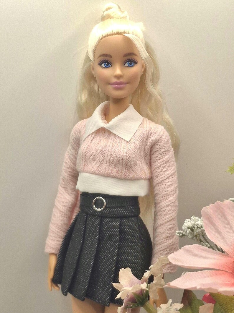 Fashion Doll Fall Outfit: Knit Sweater and Pleated Skirt - 1/6 Scale image 19