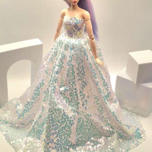 Iridescent Sequin Ball Gown: Evening Dress for 11.5"-12" Dolls Bild 10