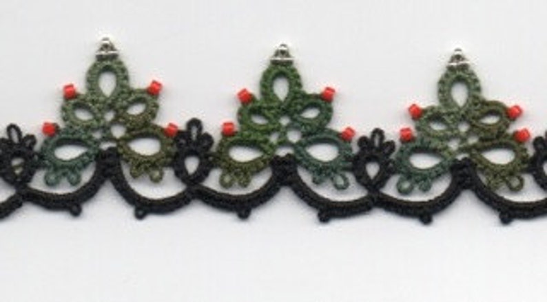 Christmas Tree Edging with Corner TATTING PATTERN image 2