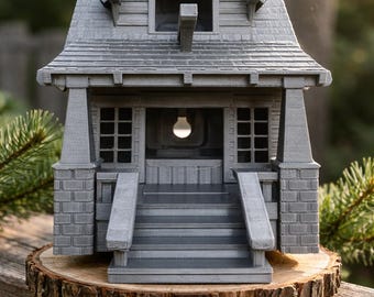 Minimalist Modern Birdhouse | 3D Printed Durable PETG | Precision Crafted | Outdoor Garden Decor | The Multiverse Maker