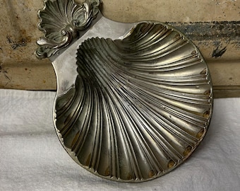 Cuenco bautismal de concha