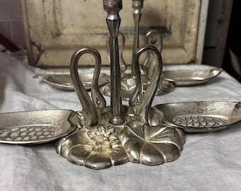 Juego de candelabros y ceniceros de cisne (plateados)