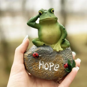 Small Decorative Frog Figurines, Inspirational Garden Statues, Miniature Outdoor Decorations for Patio, sculptures with funny sayings