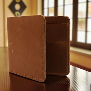 Personalized Crazy Horse Leather Engraved Men&#39;s Wallet, Genuine Leather Light Brown Bifold Wallet, Custom Handmade Birthday Gift for Father
