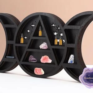 Estante de Cristal de Triple Luna: Exhibición de Altar de Brujería de Madera / Estante Boho con Fases Lunares / Decoración de Almacenamiento de Cristales / Decoración Wicca para el Hogar