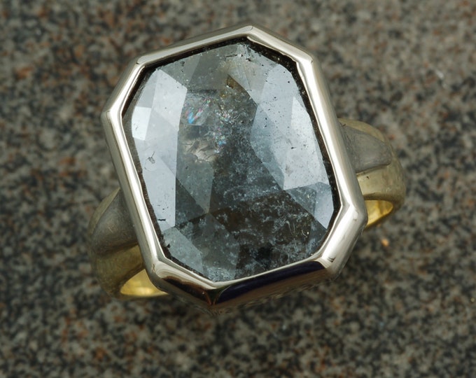 Rose cut diamond | Black or Charcoal | ring | 18 karat gold | 14 karat white gold | unique | bezel