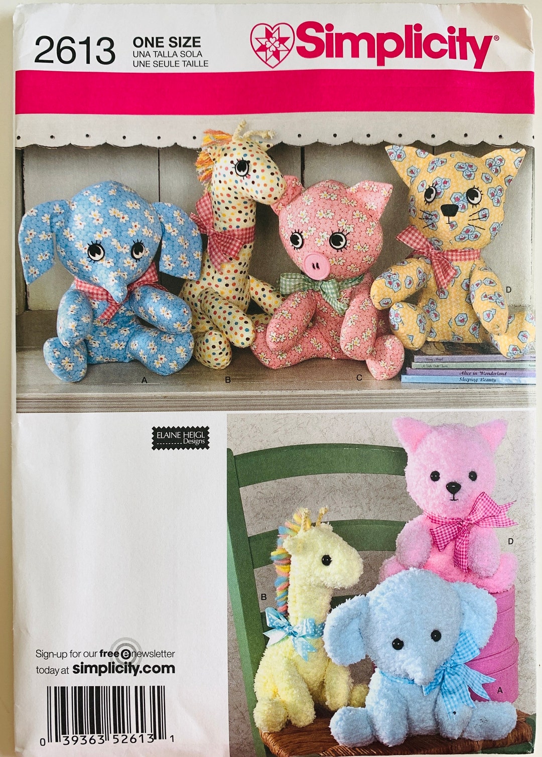 Cute Two Piece Stuffed Animals Pattern Vintage Retro Style Toys ...