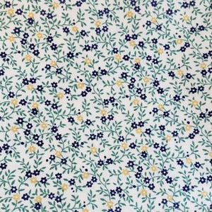 Fat Quarter Cute Tiny Print Floral Ditsy Quilting Cotton Blue and Yellow with Green Vines Ozark Fabri-Quilt Sewing Crafting Slow Stitching