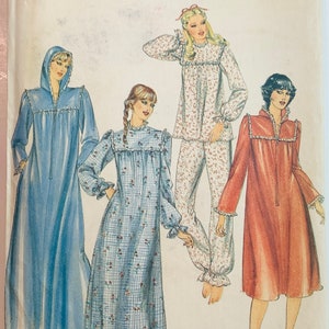 Vintage Misses Pajamas, Nightgown and Robe 2 Lengths Size 8 Bust 31.5 Waist 24 Hip 33.5 1980s Butterick Pattern 3914 UNCUT