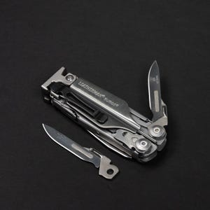 Mod de bisturí Leatherman Surge