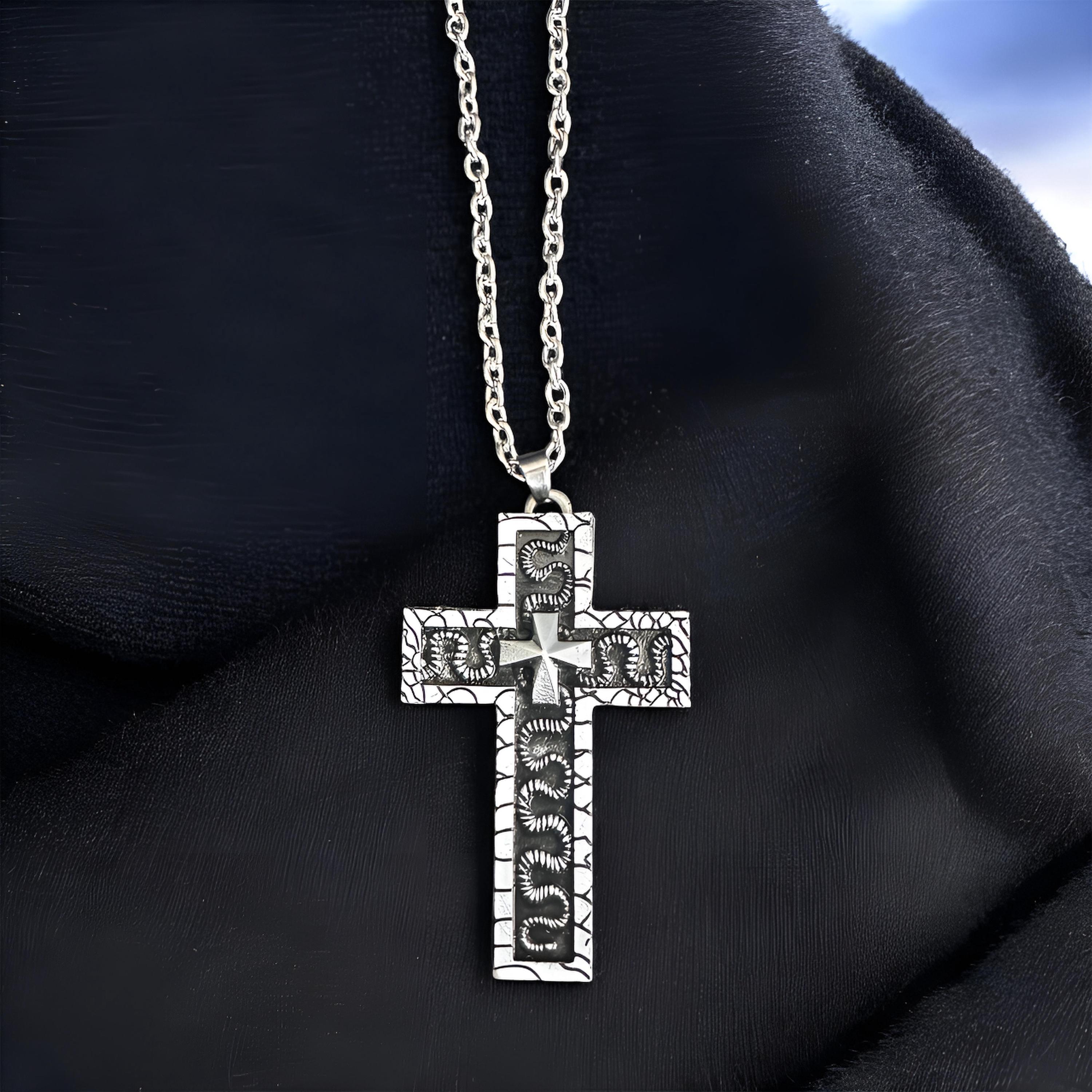 ゴシック スネーク クロス ペンダント ネックレス：ステンレススチール