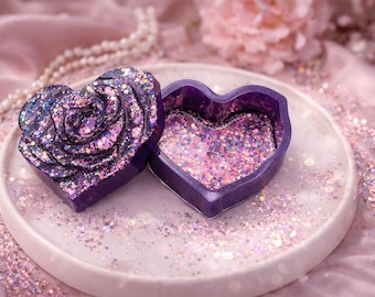 Purple heart shaped trinket/jewlery box with heart shaped lid. Handcrafted from epoxy resin.