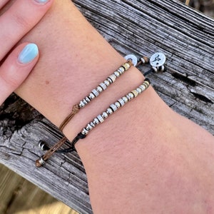 Morse Code Beaded Bracelet with Charm, Secret Message Bracelet, Secret message, message in dots and dashes bracelet, Hidden message
