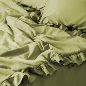 Green Ruffled Cotton Sateen Bedding Set – Romantic & Elegant Bedroom Decor