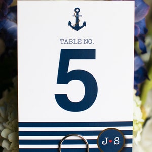 Náutico 5 x 7 pulgadas Números de mesa de boda Ancla Rayas Signo Personalizado Personalizar Simple Elegante - 20 piezas